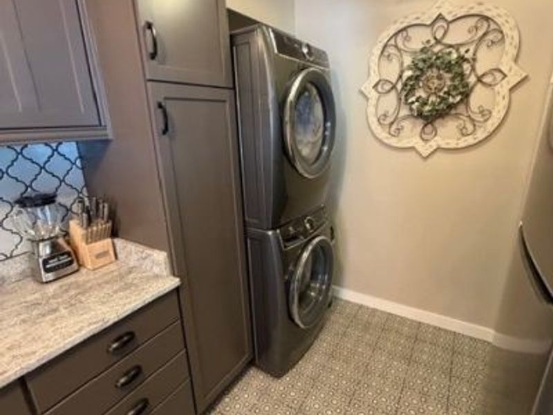 3159 Ivy Hill Circle, Unit B, Cortland, OH 44410 Photo 6