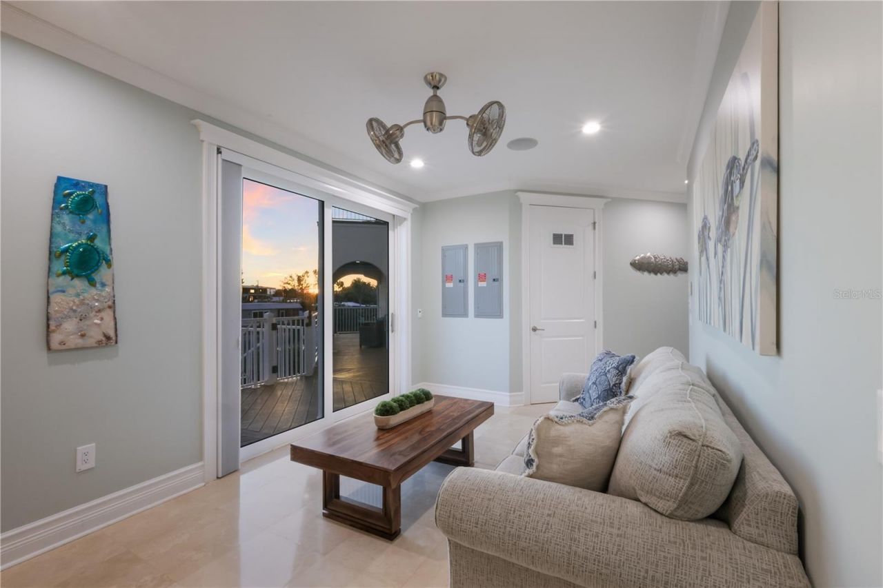 313 Hammock Circle, Anna Maria, FL 34216 Photo