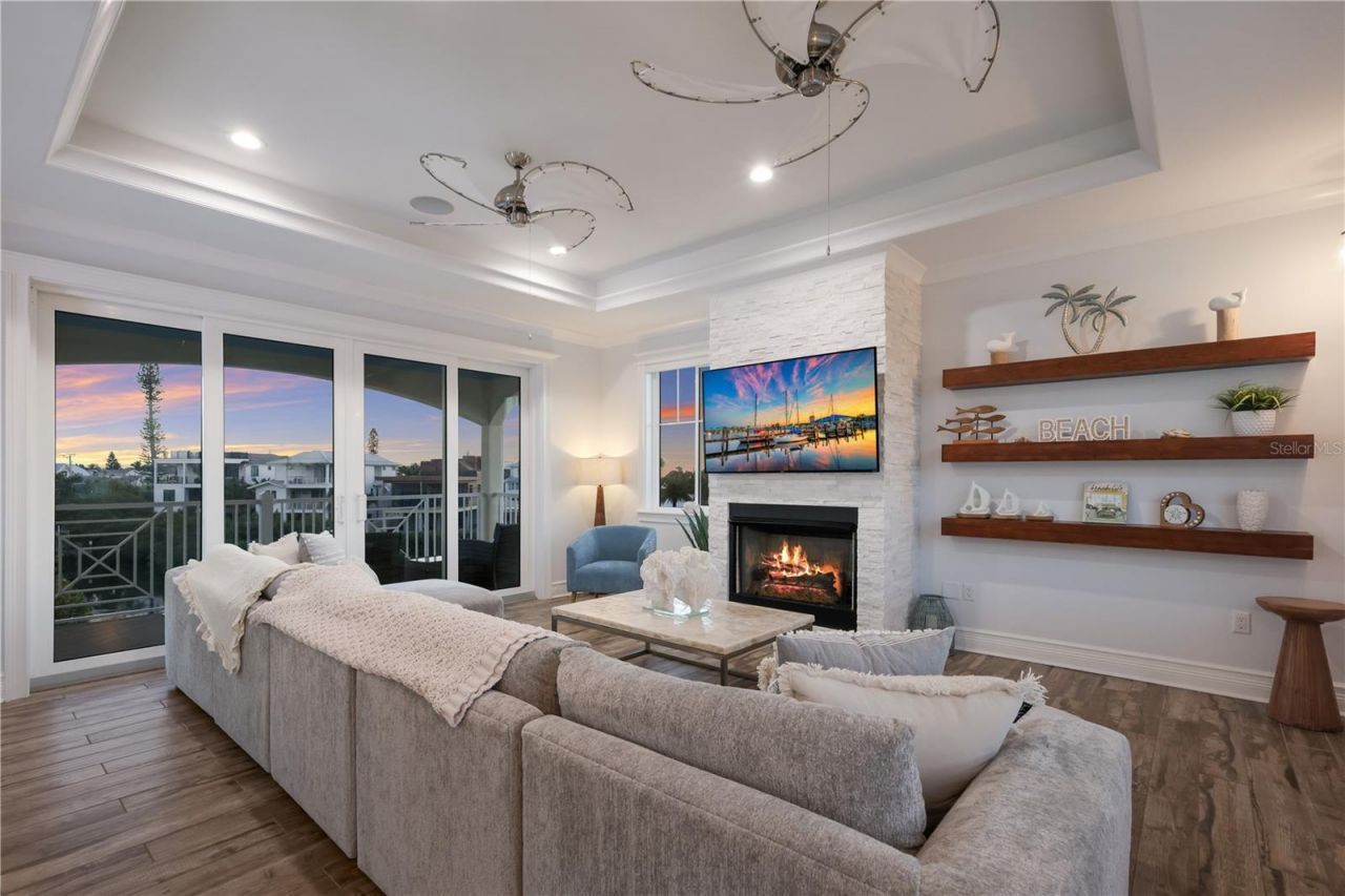 313 Hammock Circle, Anna Maria, FL 34216 Photo