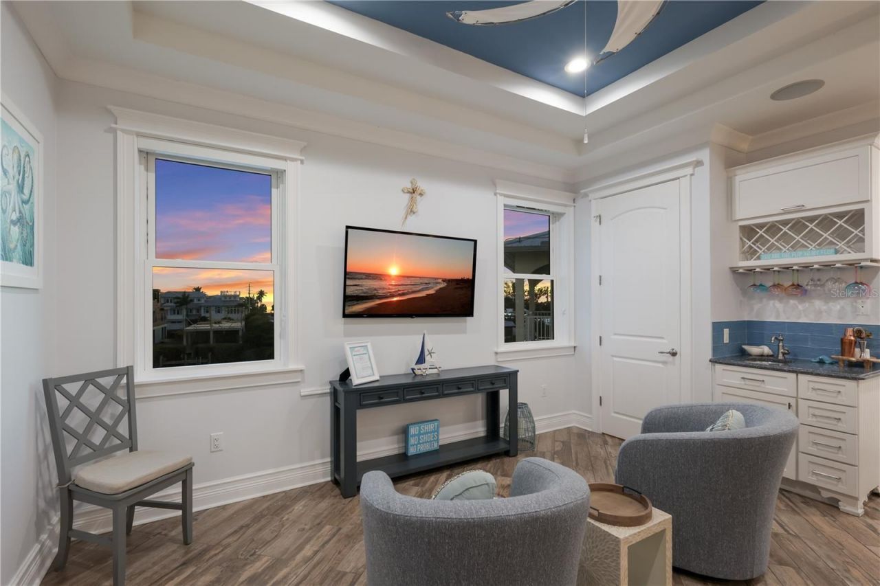 313 Hammock Circle, Anna Maria, FL 34216 Photo