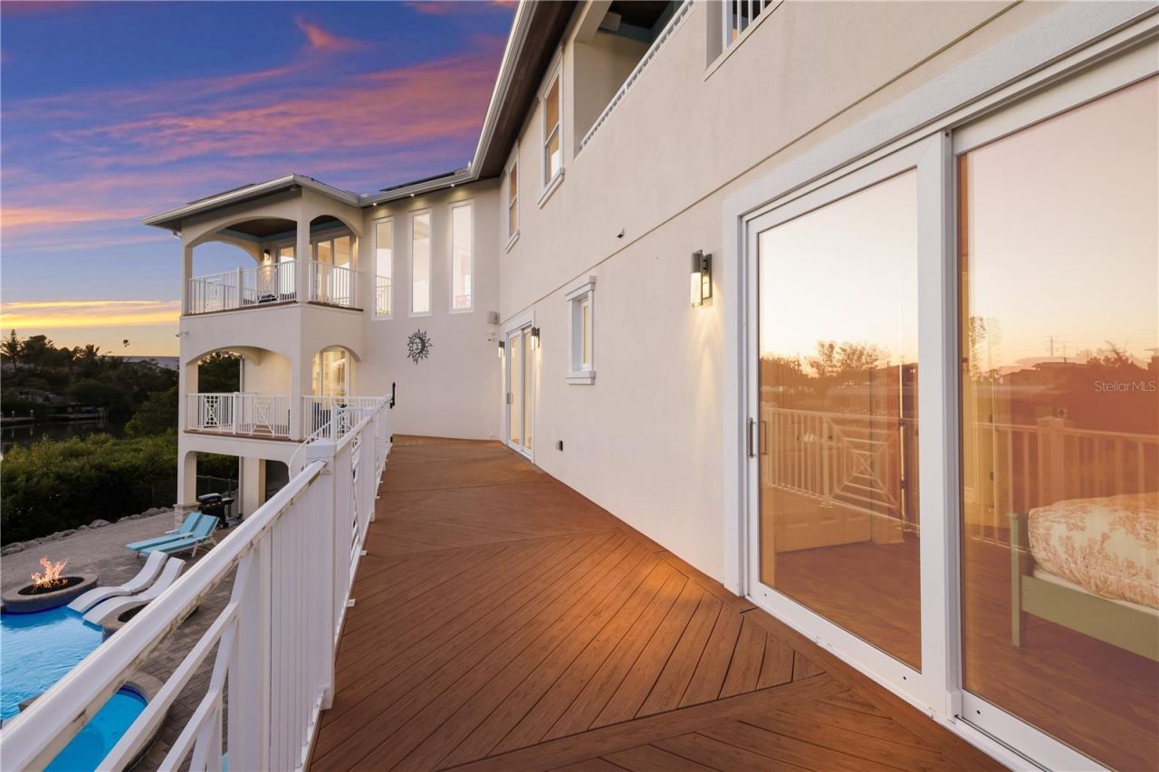 313 Hammock Circle, Anna Maria, FL 34216 Photo