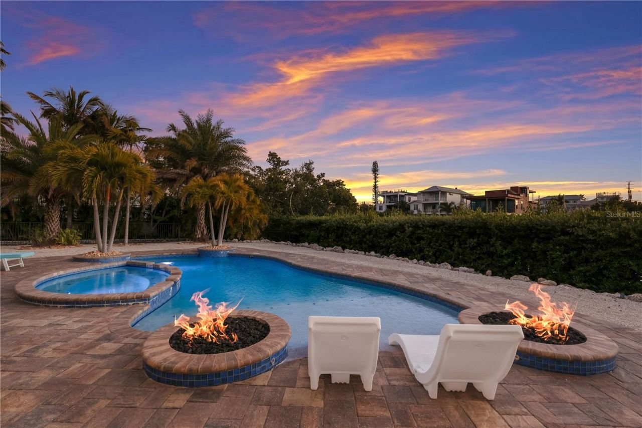 313 Hammock Circle, Anna Maria, FL 34216 Photo