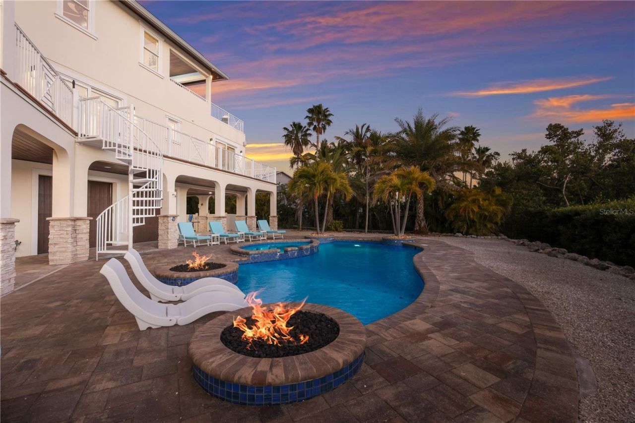 313 Hammock Circle, Anna Maria, FL 34216 Photo