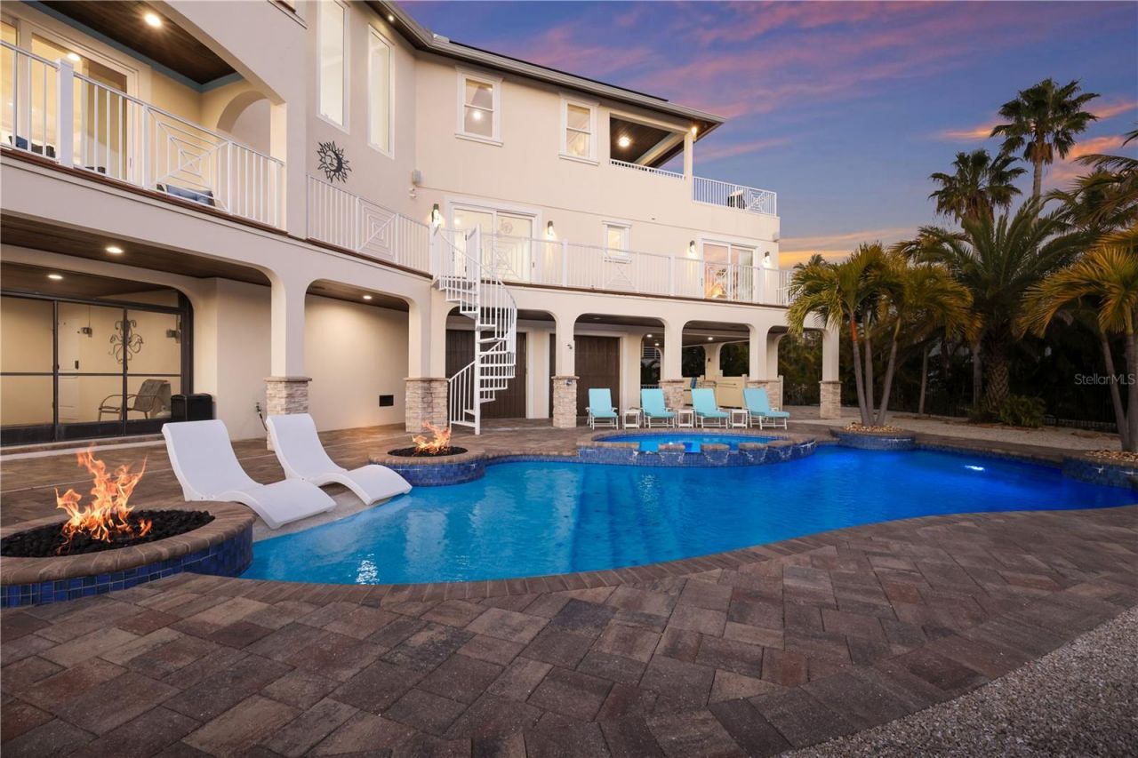 313 Hammock Circle, Anna Maria, FL 34216 Photo