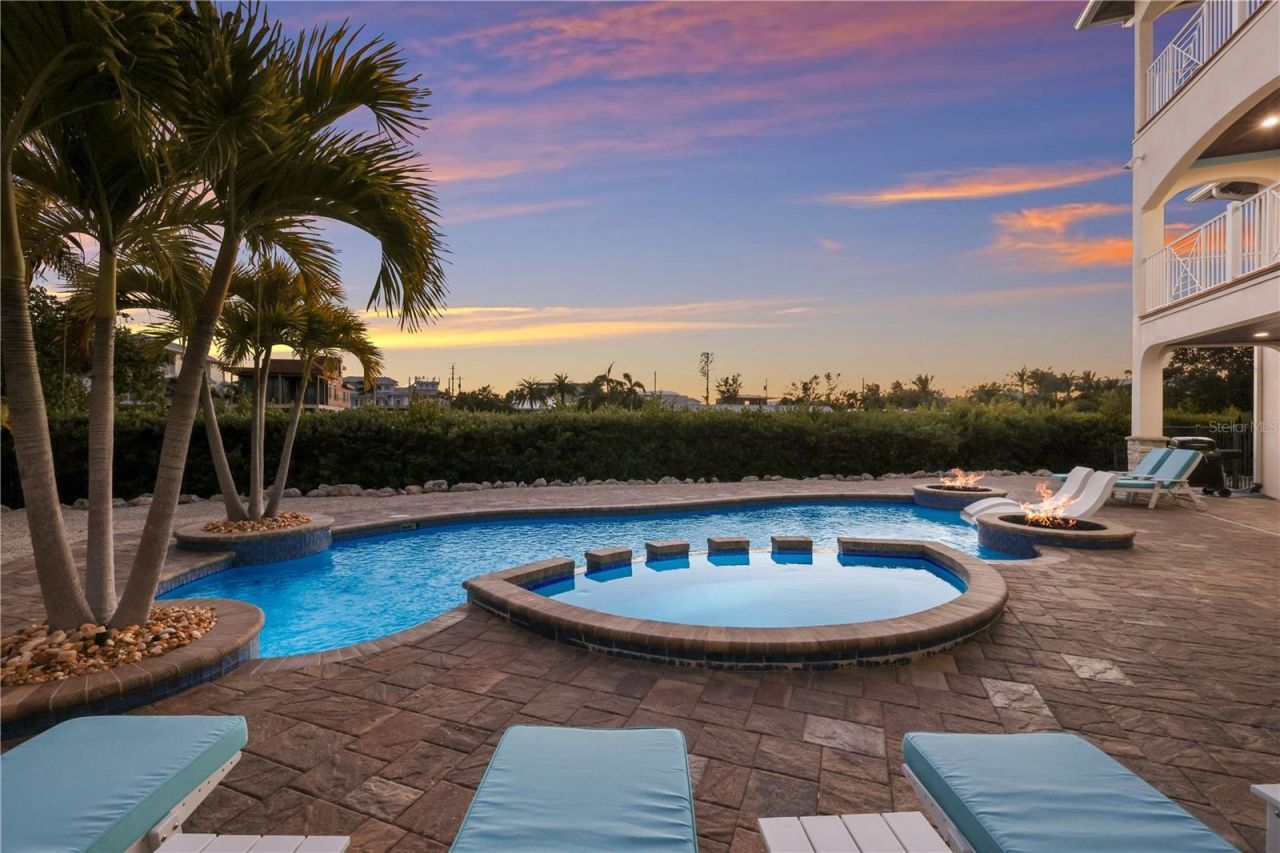 313 Hammock Circle, Anna Maria, FL 34216 Photo