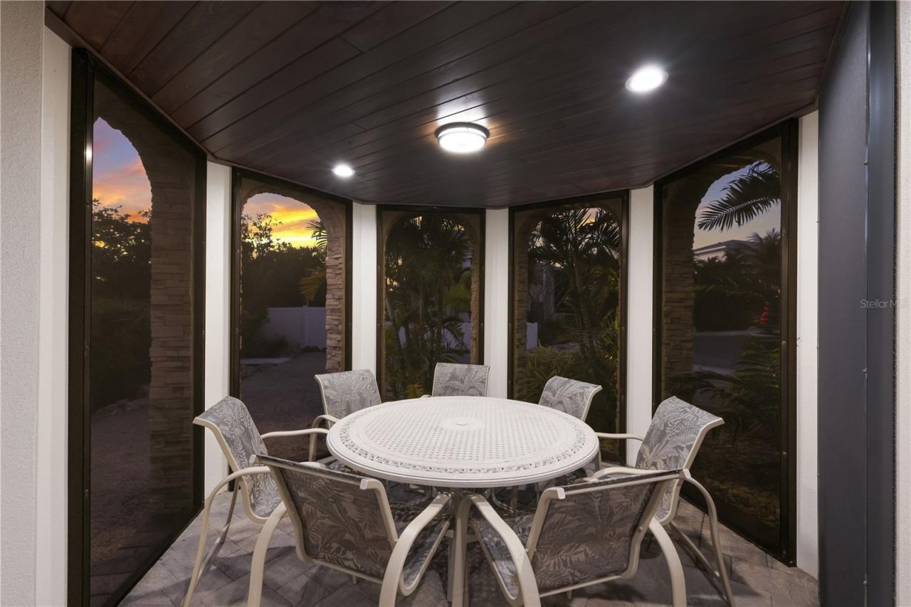 313 Hammock Circle, Anna Maria, FL 34216 Photo