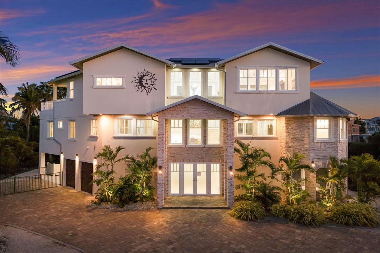 313 Hammock Circle, Anna Maria, FL 34216 Photo