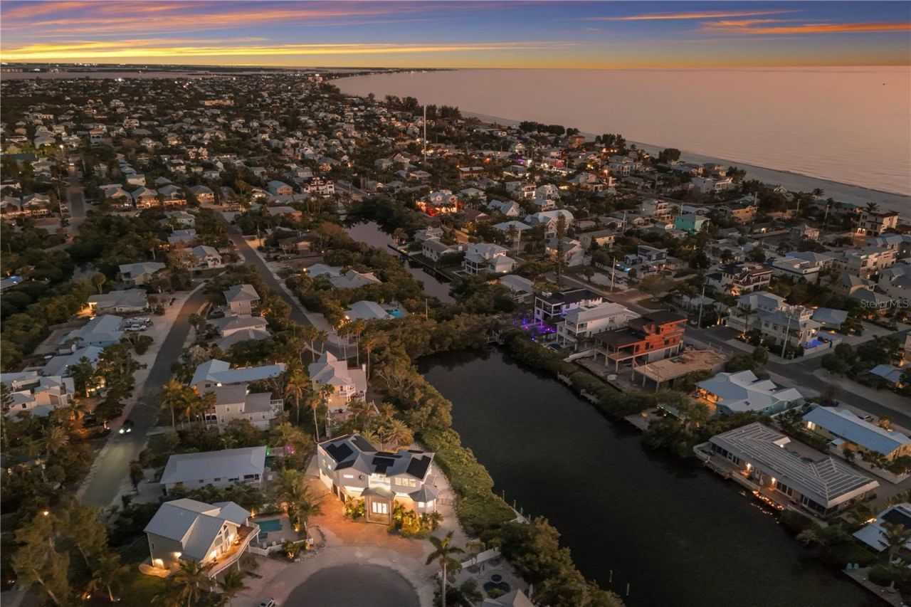 313 Hammock Circle, Anna Maria, FL 34216 Photo