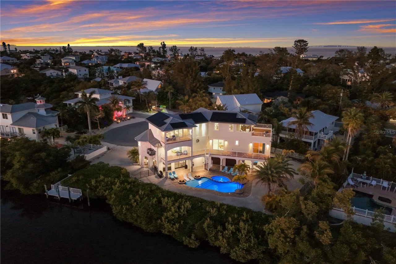 313 Hammock Circle, Anna Maria, FL 34216 Photo