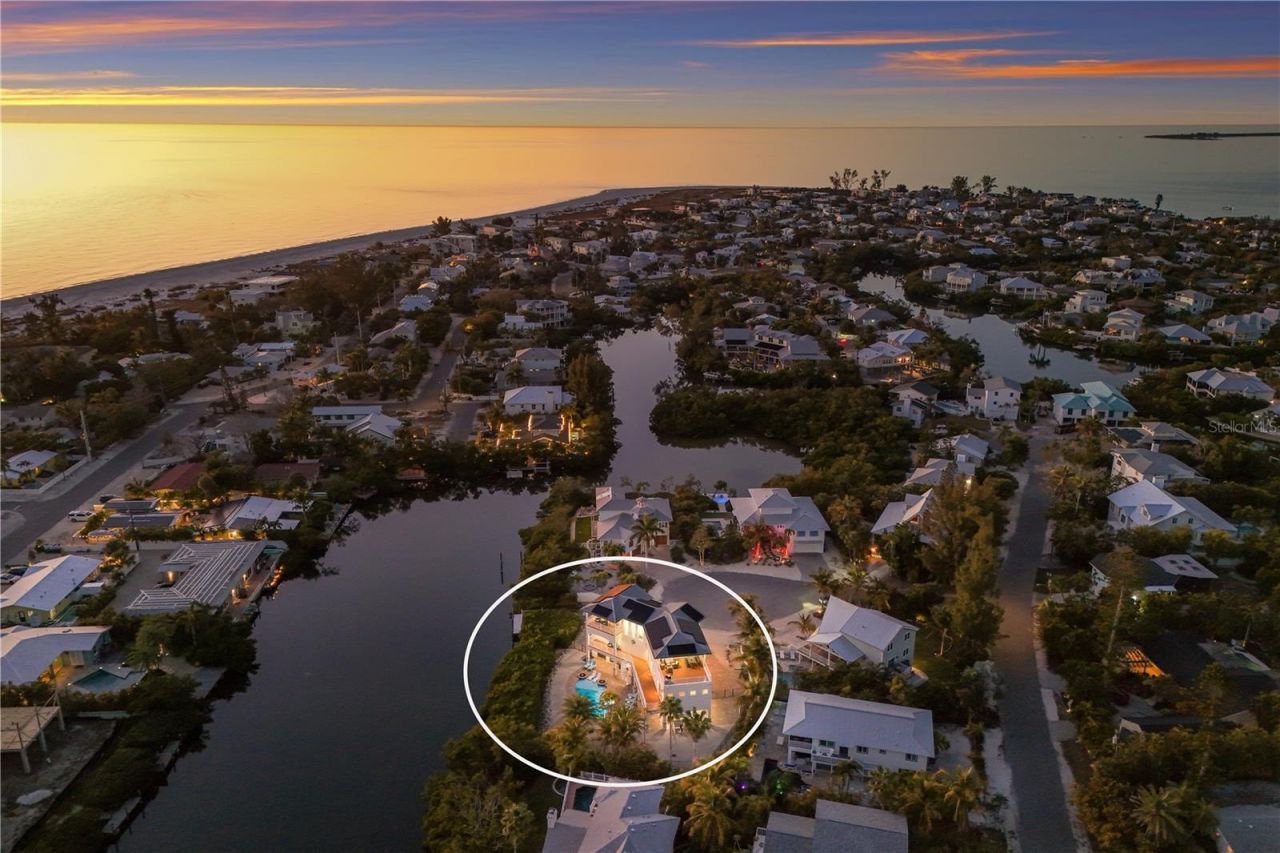 313 Hammock Circle, Anna Maria, FL 34216 Photo