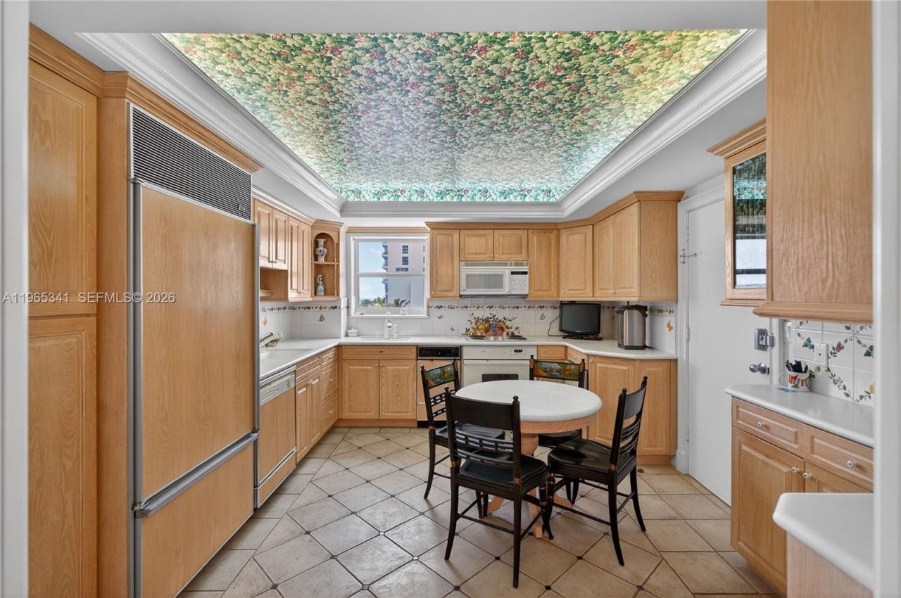 5001 Collins Ave, Unit 5K, Miami Beach, FL 33140 Photo