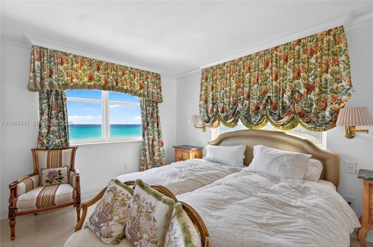 5001 Collins Ave, Unit 5K, Miami Beach, FL 33140 Photo