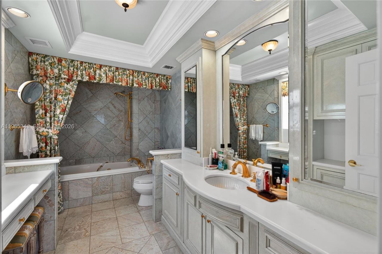 5001 Collins Ave, Unit 5K, Miami Beach, FL 33140 Photo