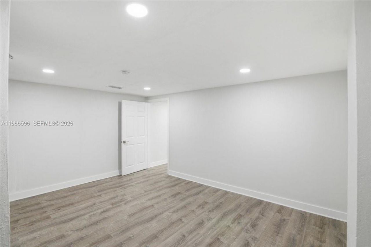 150 NW 29th St, Unit 160, Miami, FL 33127 Photo