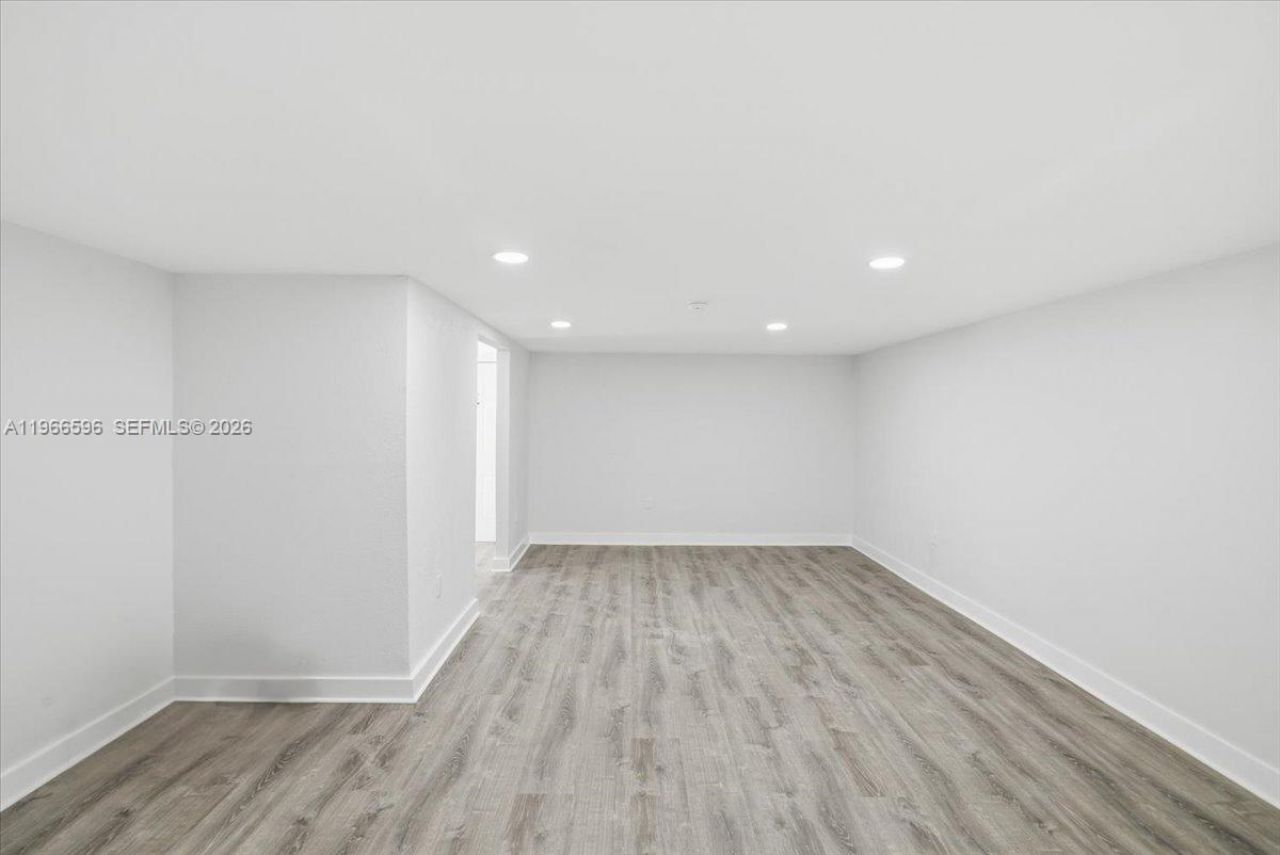 150 NW 29th St, Unit 160, Miami, FL 33127 Photo