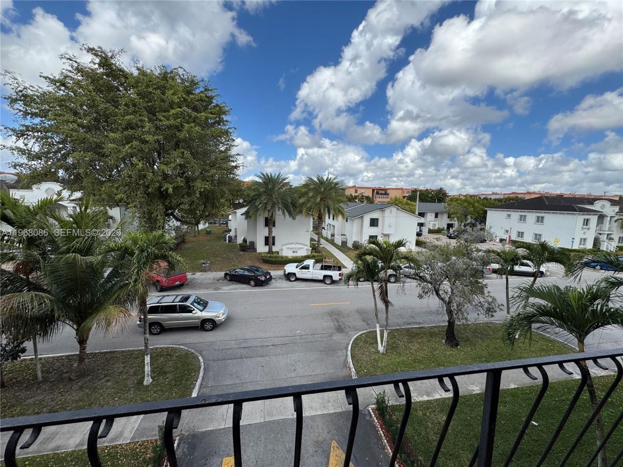 1900 W 54th St, Unit 219, Hialeah, FL 33012 Photo