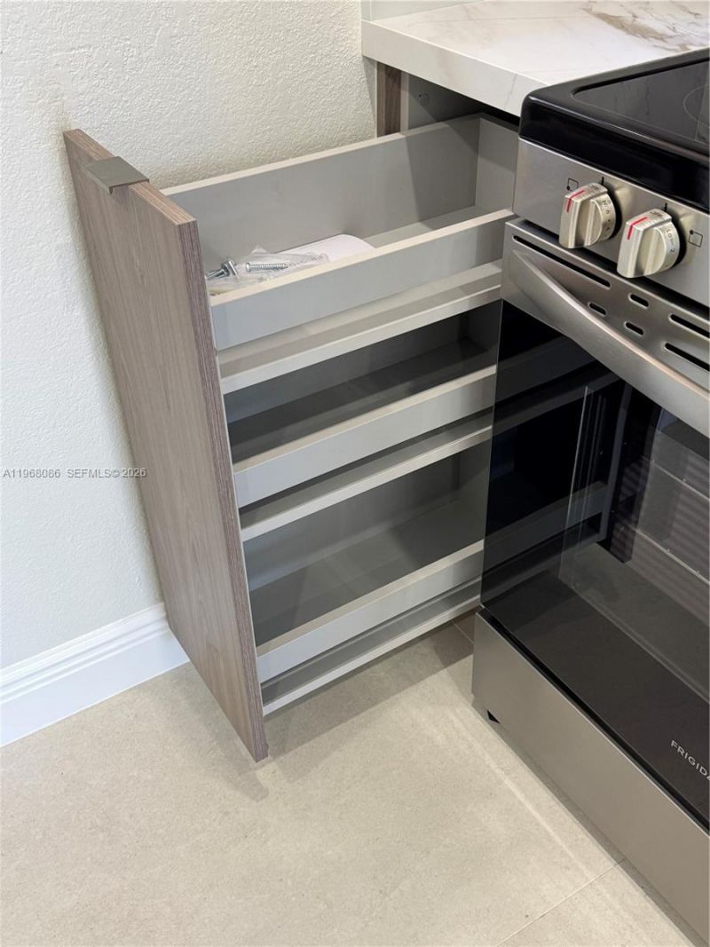 1900 W 54th St, Unit 219, Hialeah, FL 33012 Photo