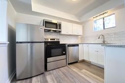 2000 Greens Blvd. photo 4