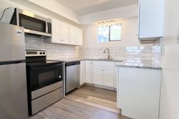 2000 Greens Blvd. photo 4