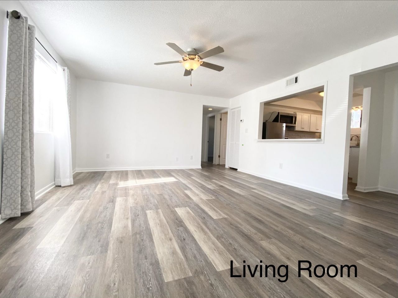 2000 Greens Blvd. Photo 4