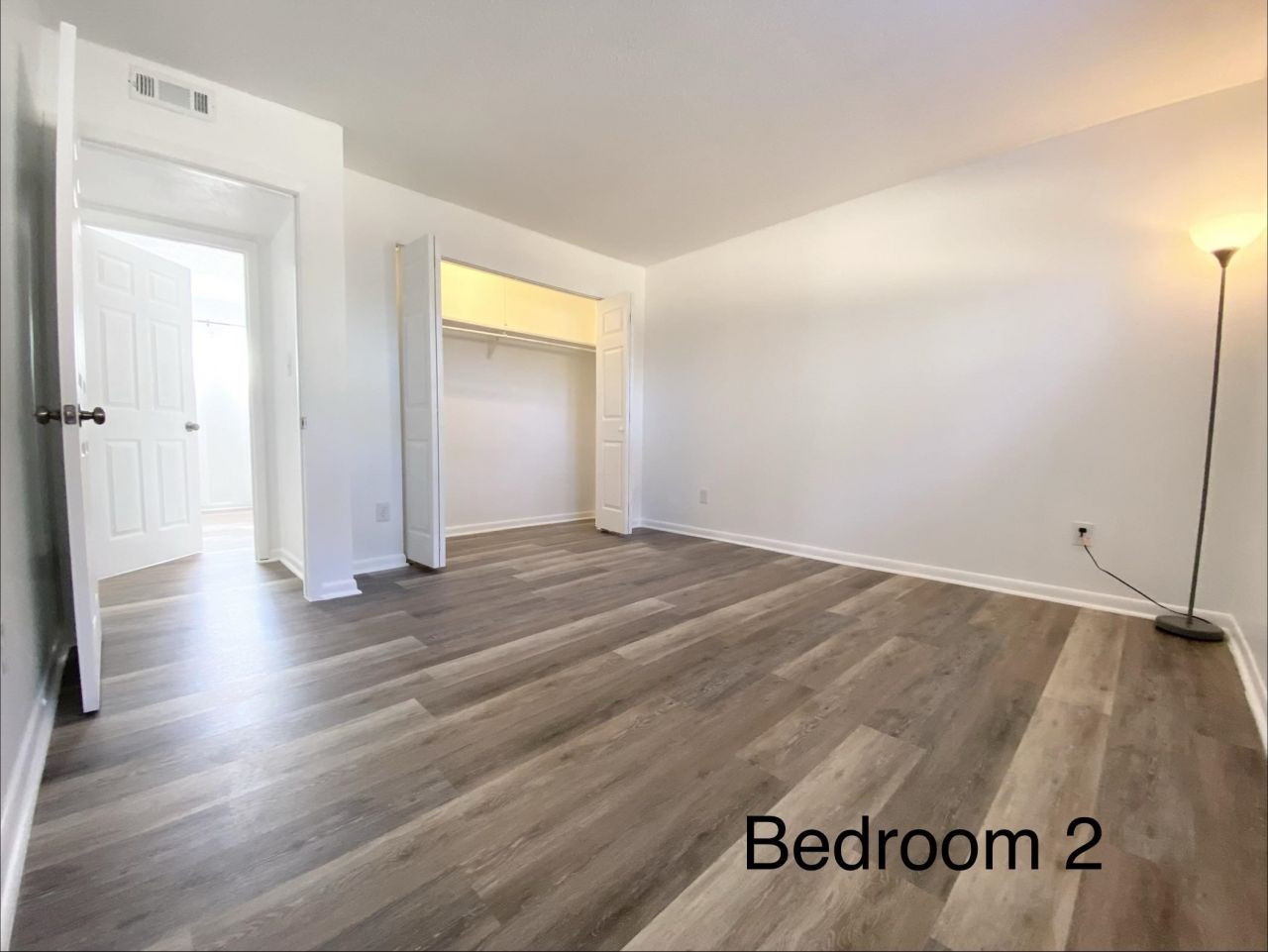 2000 Greens Blvd. Photo 9