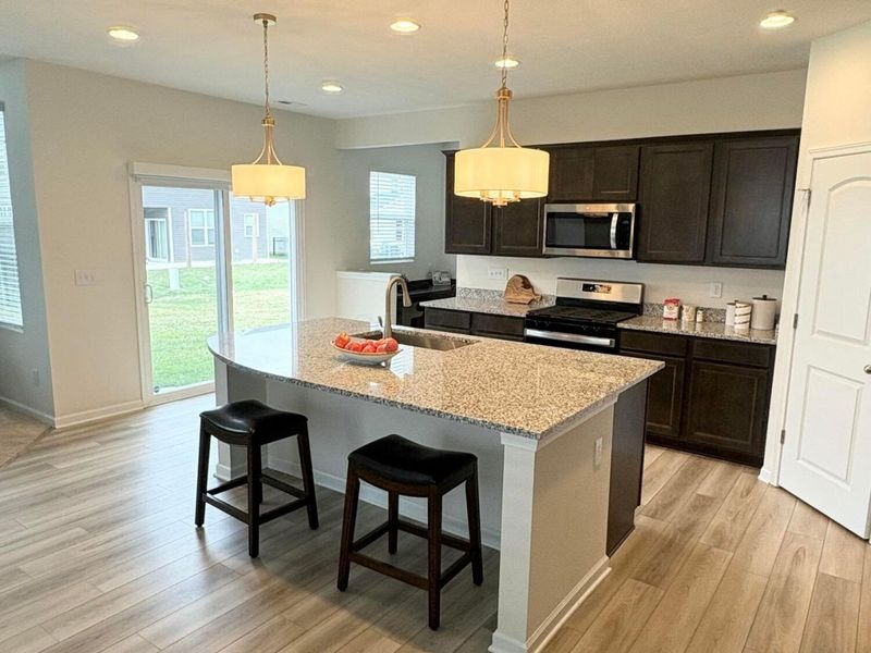 5709 Zinnia Road, Westerville, OH 43081 Photo 3