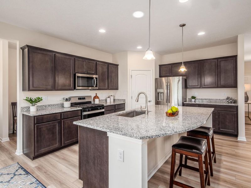 5709 Zinnia Road, Westerville, OH 43081 Photo 6