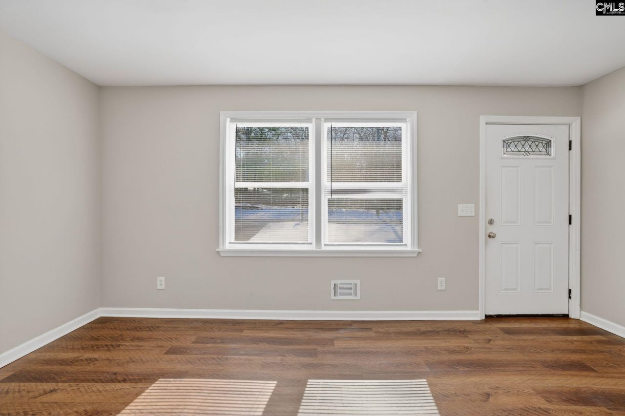 226 Horseshoe Circle  Photo 9