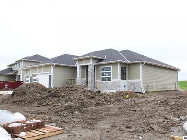 3812 Prairie Breeze Road, Lincoln, NE 68516