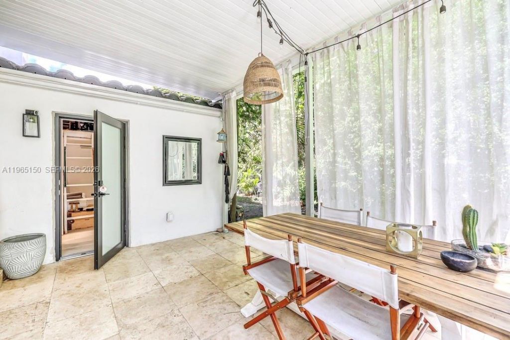 10301 N Miami Ave, Miami Shores, FL 33150 Photo