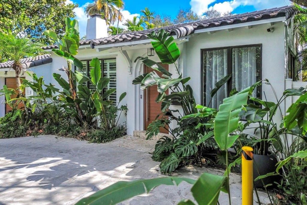 10301 N Miami Ave, Miami Shores, FL 33150 Photo