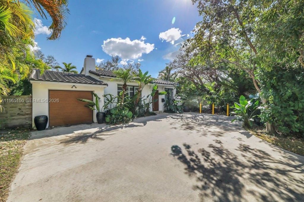 10301 N Miami Ave, Miami Shores, FL 33150 Photo