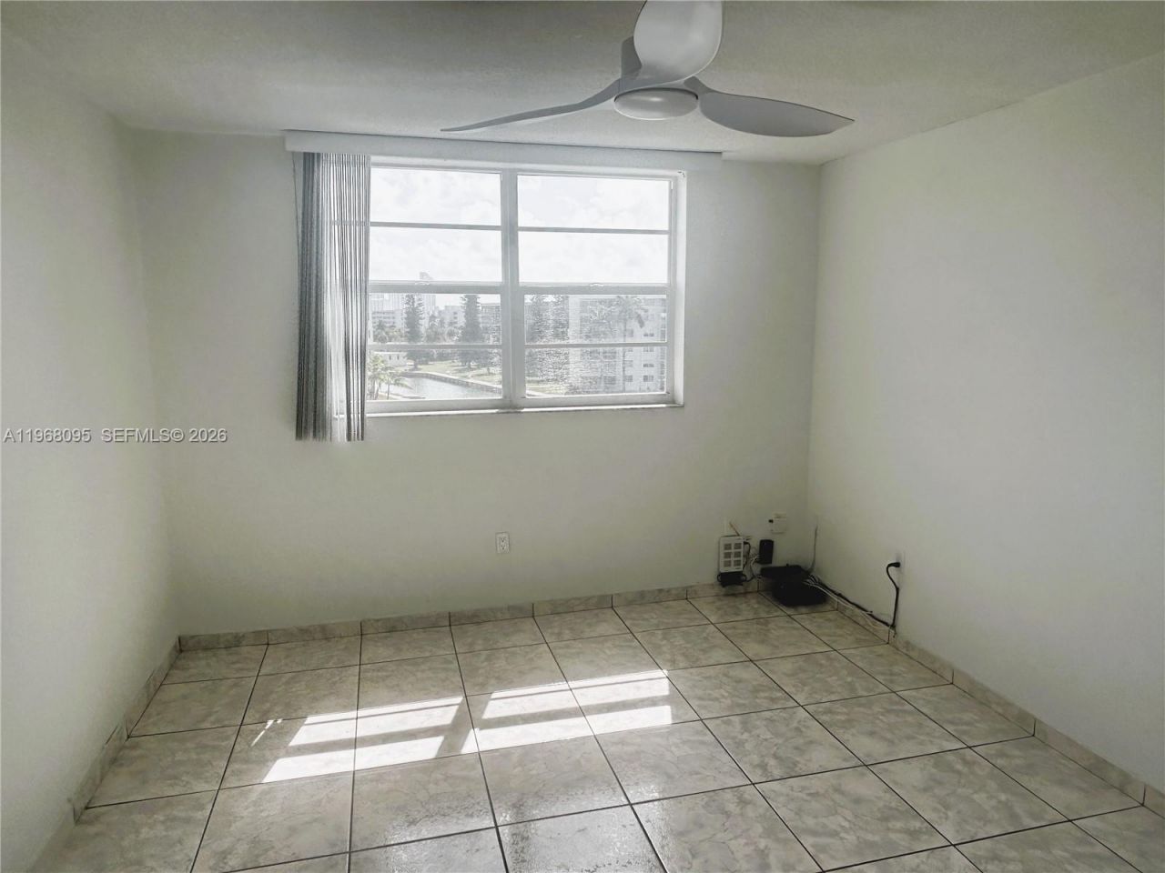 2851 Leonard Dr, Unit J502, Aventura, FL 33160 Photo