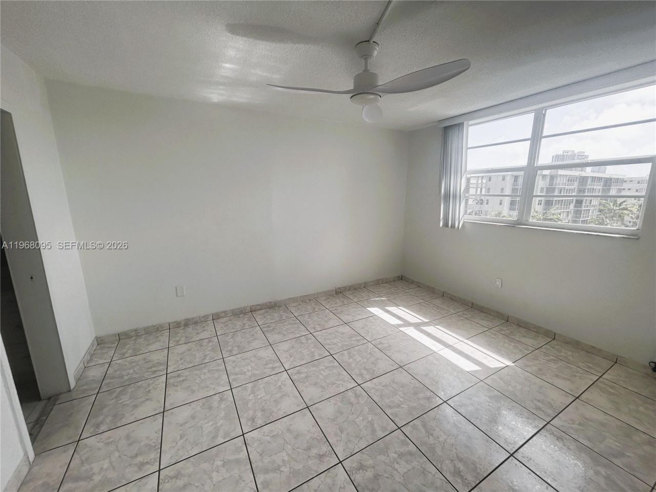 2851 Leonard Dr, Unit J502, Aventura, FL 33160 Photo