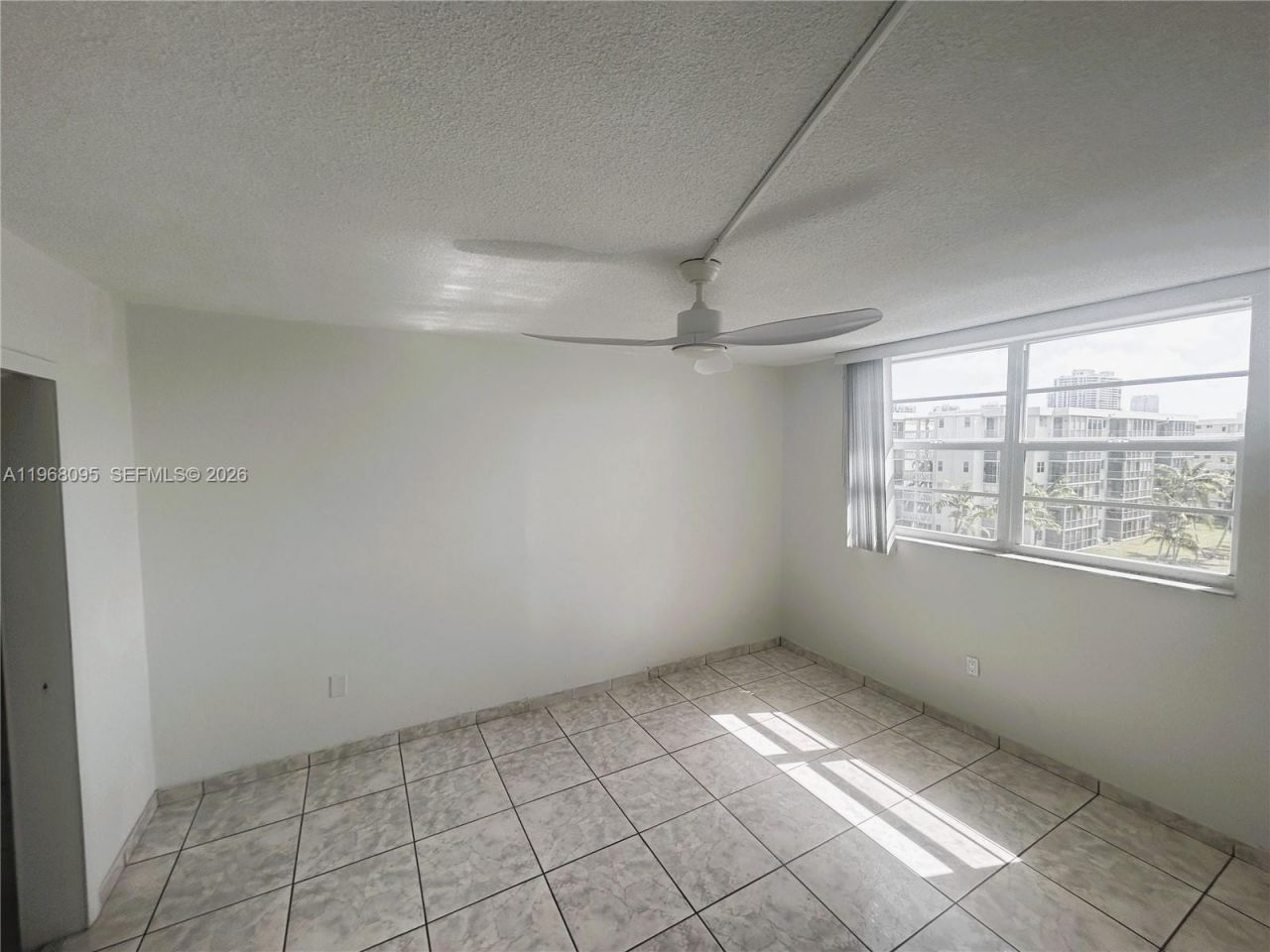 2851 Leonard Dr, Unit J502, Aventura, FL 33160 Photo