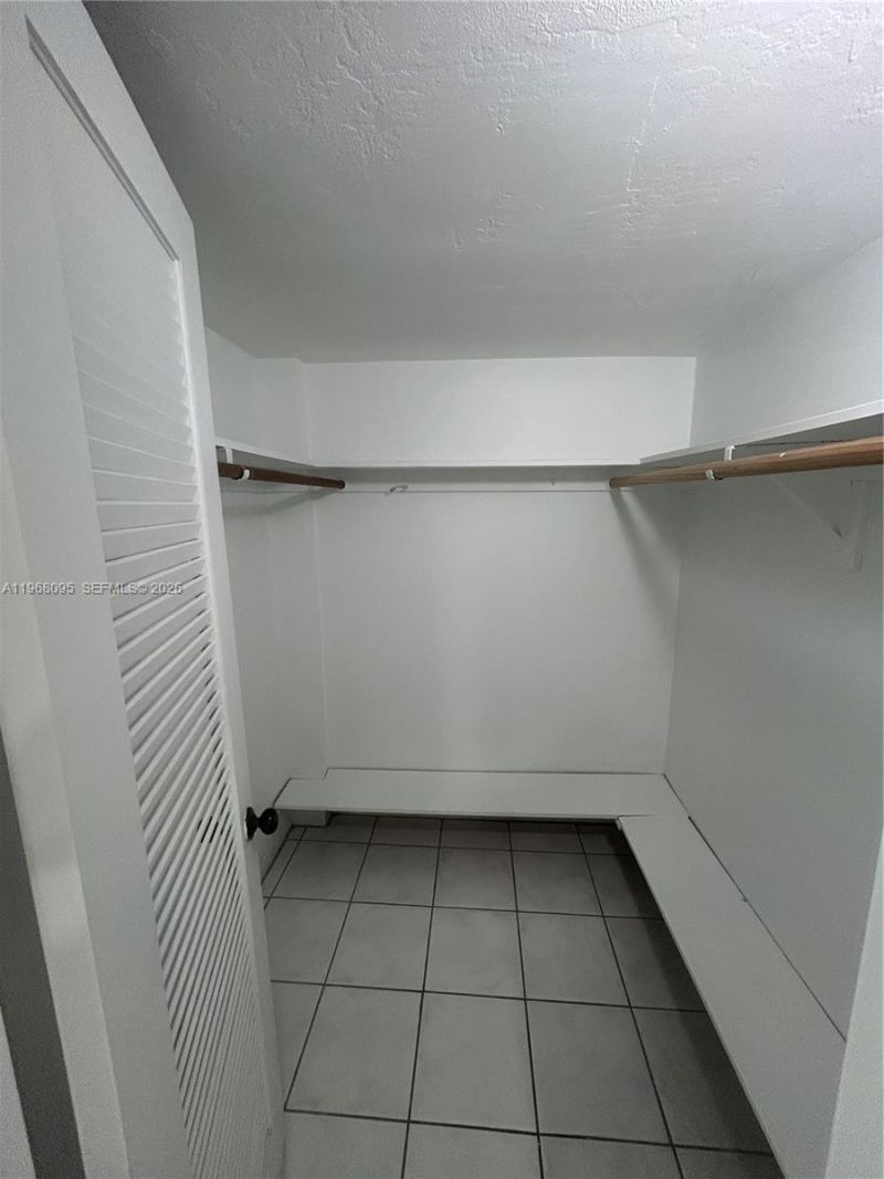 2851 Leonard Dr, Unit J502, Aventura, FL 33160 Photo