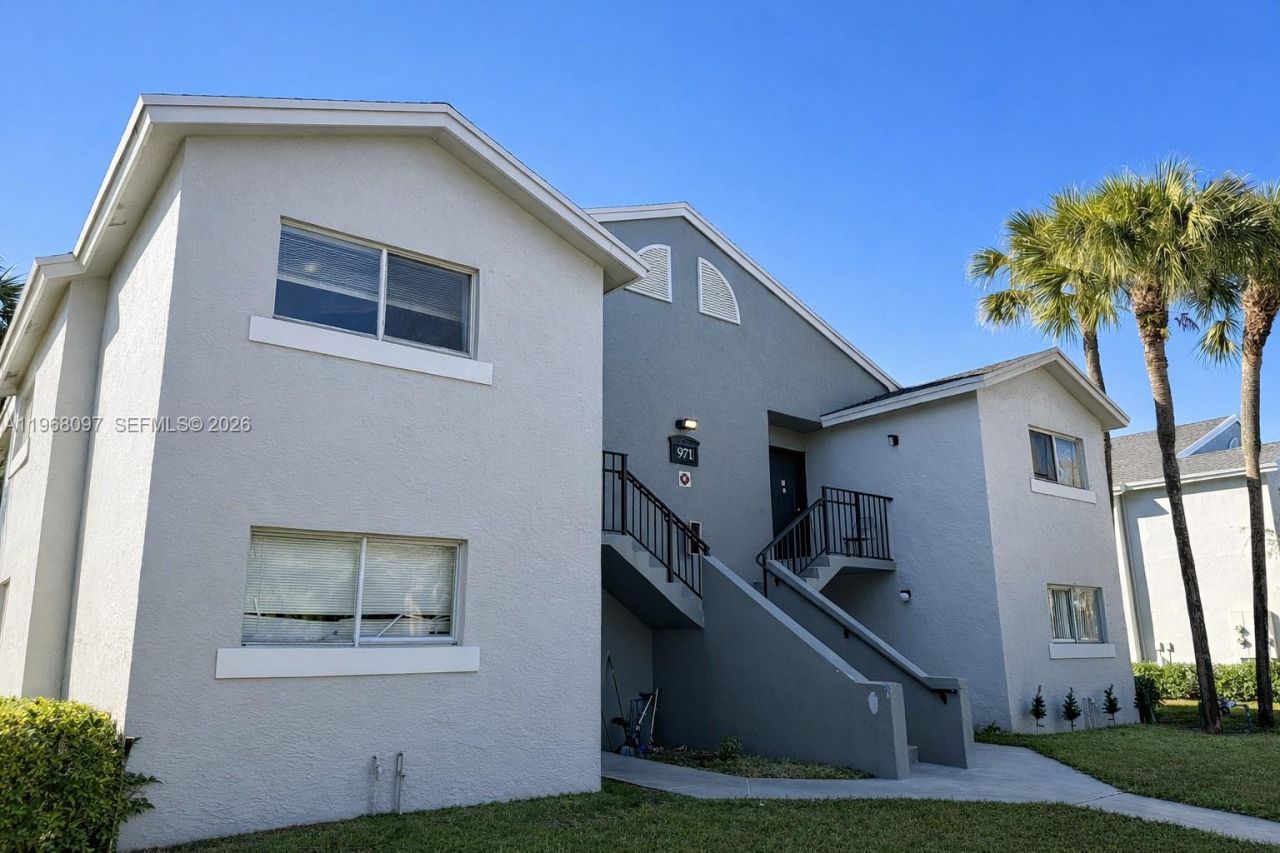 971 Lake Terry Dr, Unit C, West Palm Beach, FL 33411 Main Photo