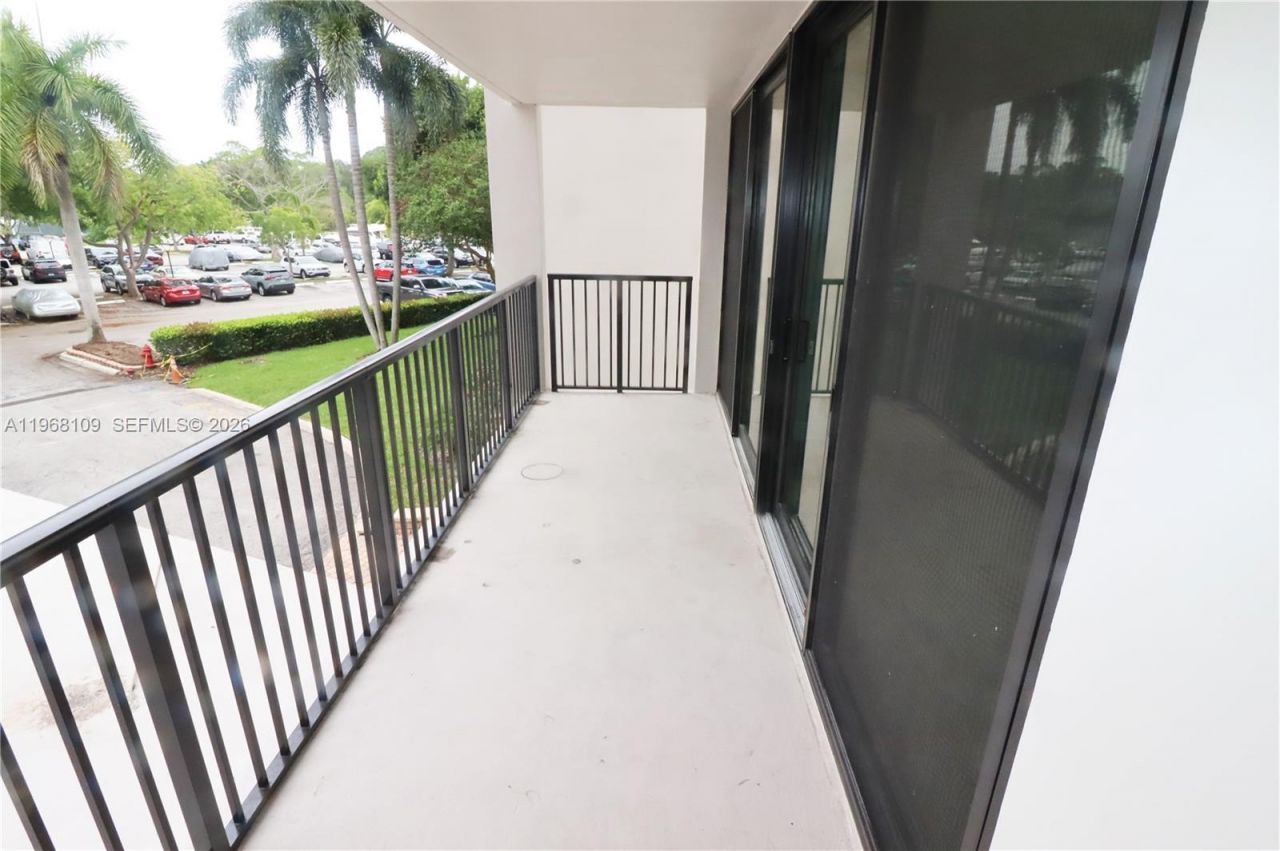 1301 River Reach Dr, Unit 214, Fort Lauderdale, FL 33315 Photo