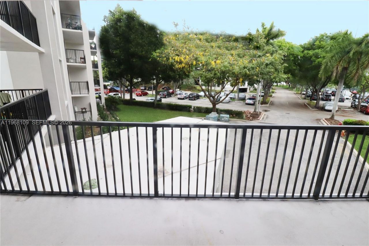 1301 River Reach Dr, Unit 214, Fort Lauderdale, FL 33315 Photo