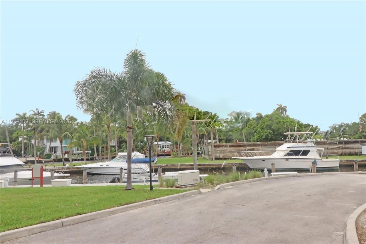 1301 River Reach Dr, Unit 214, Fort Lauderdale, FL 33315 Photo