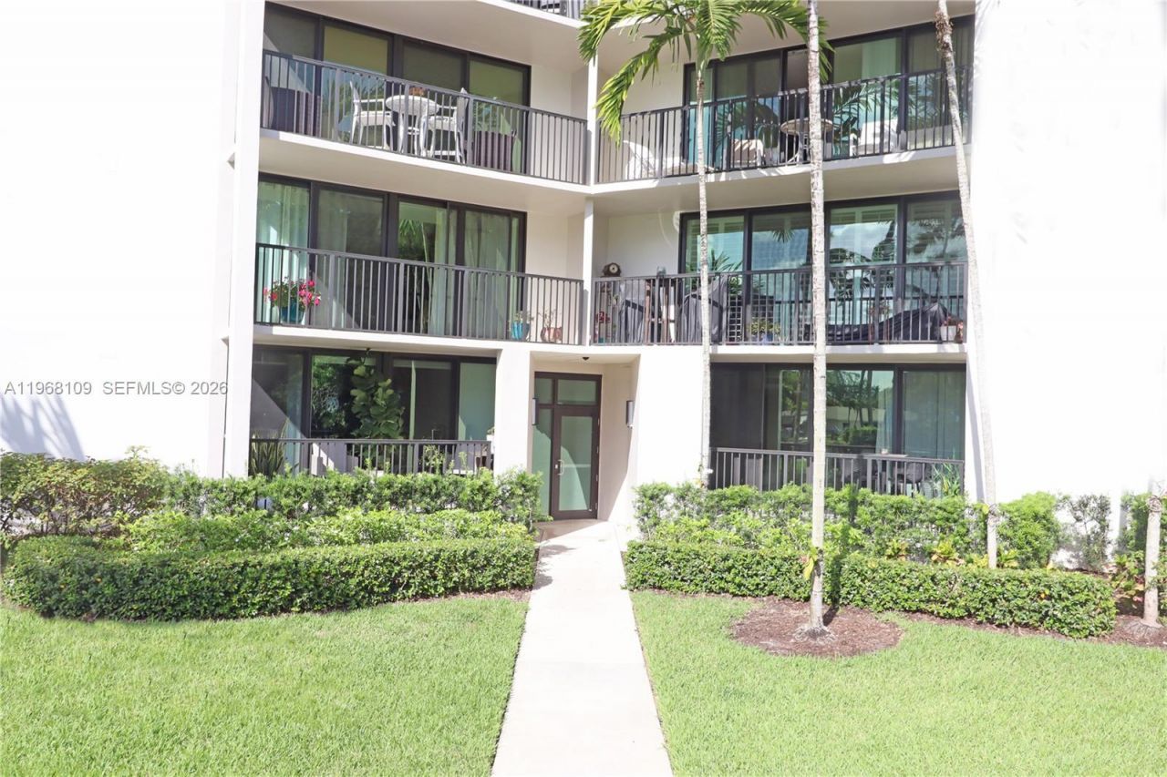 1301 River Reach Dr, Unit 214, Fort Lauderdale, FL 33315 Photo
