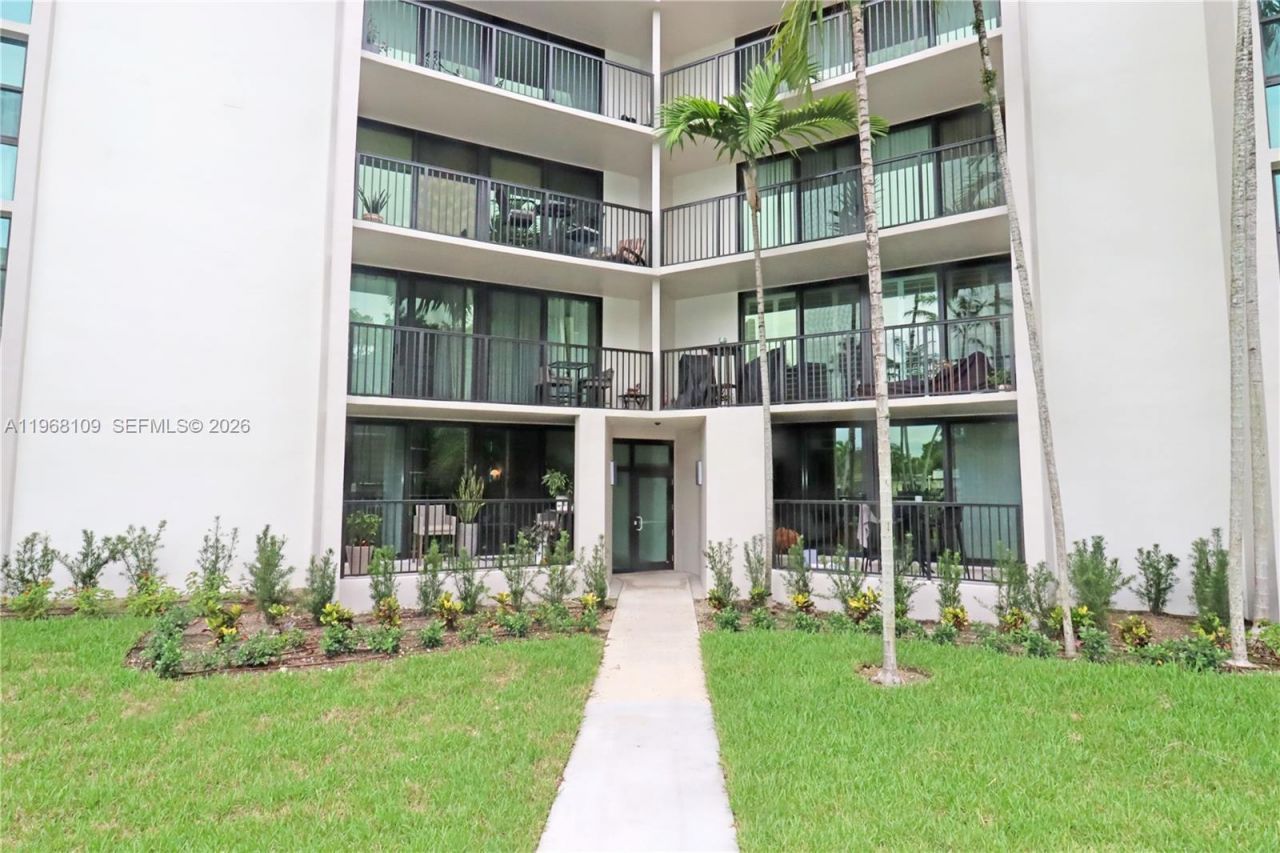 1301 River Reach Dr, Unit 214, Fort Lauderdale, FL 33315 Photo