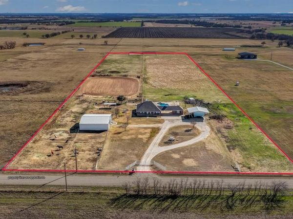 2500 County Road 332 , Era, TX 76238