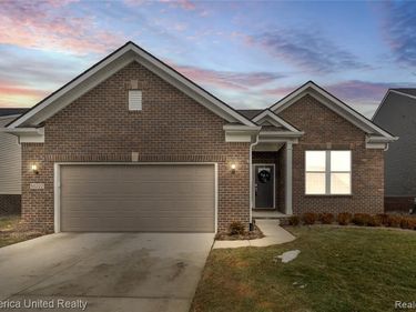 50222 Thatcher Street, CANTON, MI 48188