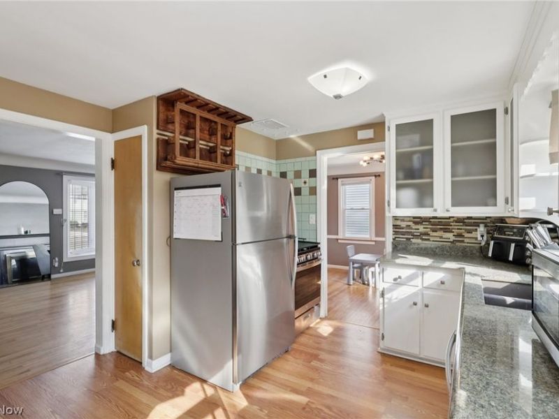 4784 Burger Road, Cleveland, OH 44121 Photo 10