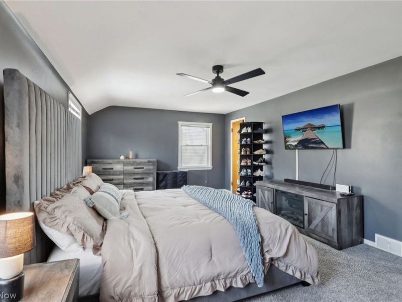 4784 Burger Road, Cleveland, OH 44121 Photo 19