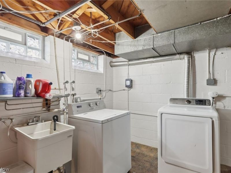 4784 Burger Road, Cleveland, OH 44121 Photo 23