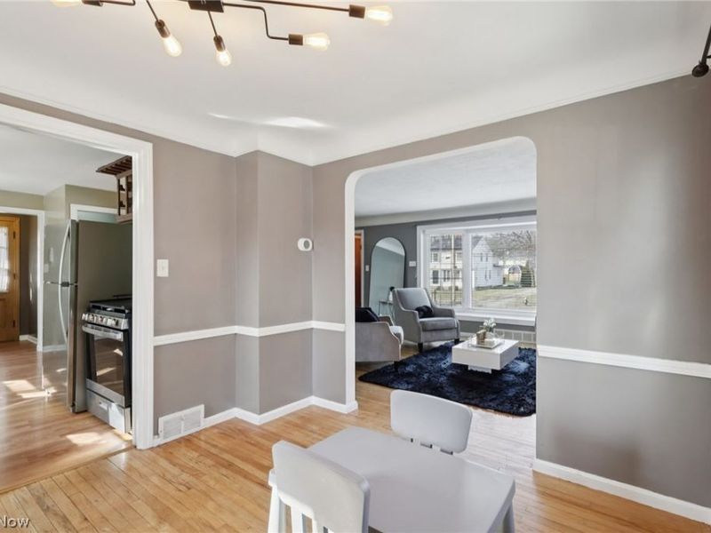 4784 Burger Road, Cleveland, OH 44121 Photo 7