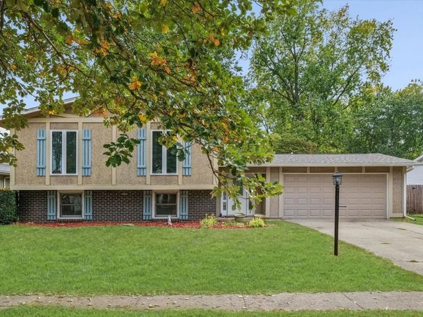 2313 Glenoak Drive, Champaign, IL 61821