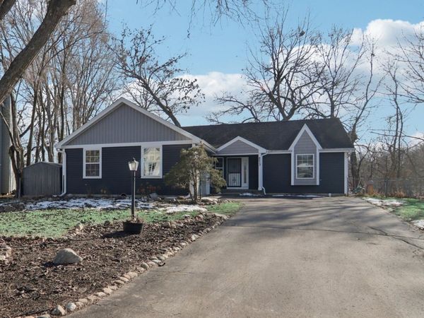 4213 Hale Lane, Island Lake, IL 60042